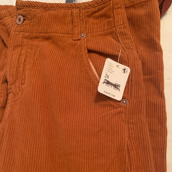 NWT Free People We The Free Harlow
Wide Leg Orange Corduroy Pant Sz
26 - Picture 5 of 6